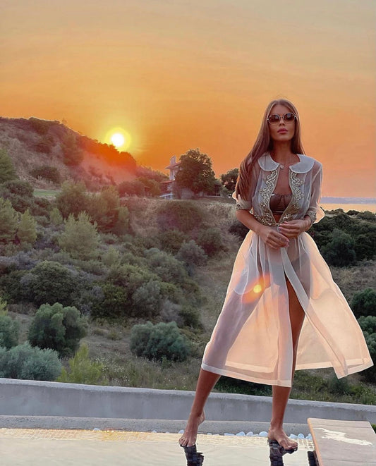 Пардесю 𝐒𝐚𝗺𝐢𝐫𝐚 със златна дантела от коприна