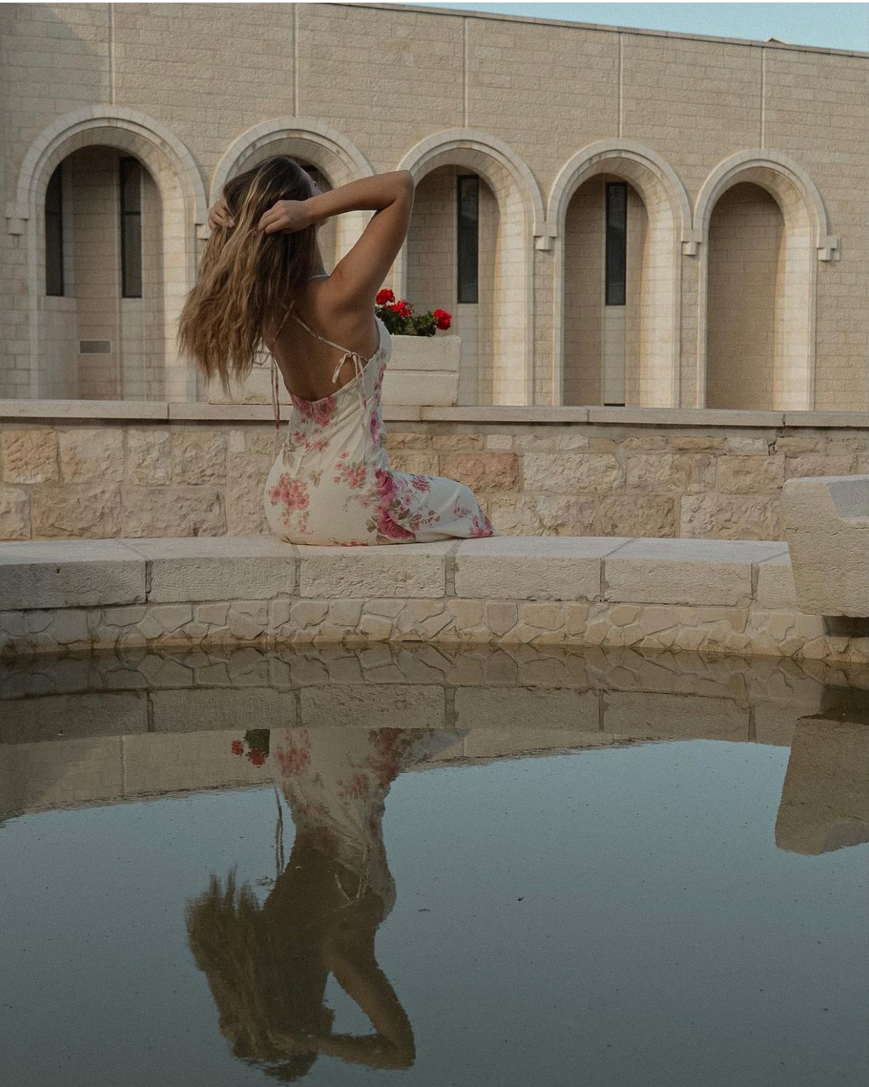 Рокля 𝐀𝐮𝐫𝗼𝐫𝐚 с цветя