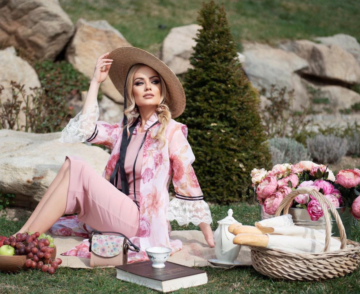 Пардесю 𝐂𝐚𝐩𝐫𝐢 с дантела