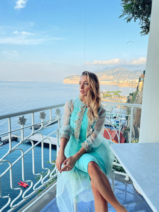 Пардесю Jasmin със златна дантела от коприна